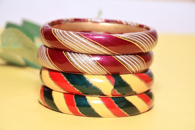Anshi Creations Lac Bangle Set(Pack of 4)