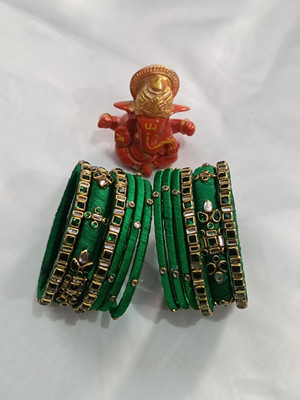 Muthu Plastic Bangle Set(Pack of 12)