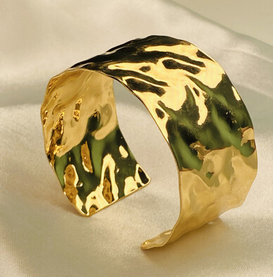 Radhevi Collection Stainless Steel Gold-plated Cuff