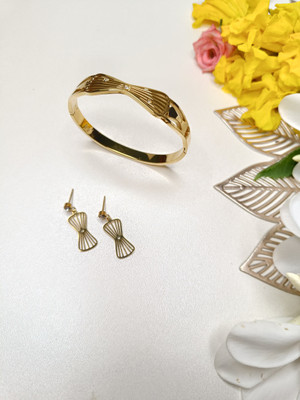 Jewelkari Stainless Steel Cubic Zirconia Gold-plated Bangle
