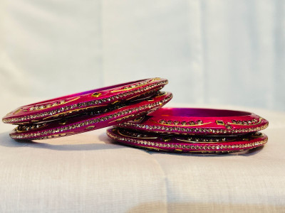 DUAA FASHIONS Lac Bangle Set(Pack of 4)