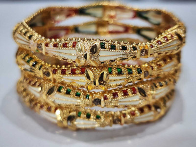 ZEYRA Info Metal Bangle Set(Pack of 4)
