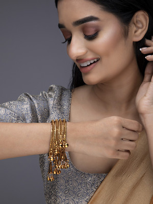 Rubans Elements Alloy Gold-plated Bangle Set(Pack of 4)
