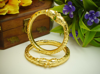 SATTIK Glass Gold-plated Bangle Set(Pack of 2)