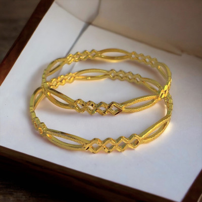 AARISAI Metal Ruby Gold-plated Bangle Set