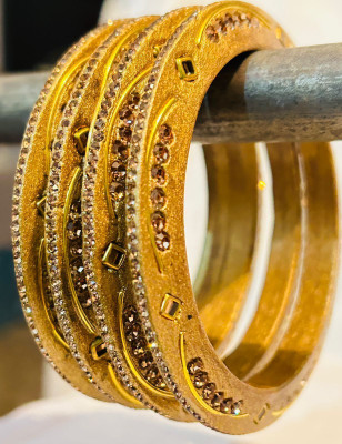 DUAA FASHIONS Lac Bangle Set(Pack of 4)