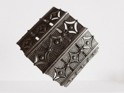 KANISHA ENTERPRISES Alloy Silver Coated Cuff