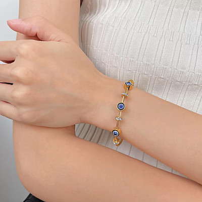 TANLOOMS Alloy Rhinestone Gold-plated Bracelet