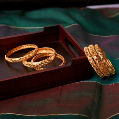 KRAFTHASTAG Alloy Gold-plated Bangle Set(Pack of 6)