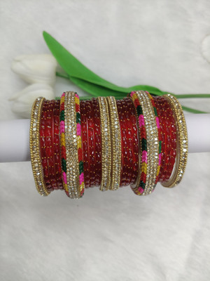 yukti Glass Bangle Set