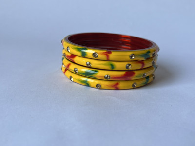 Karaavi Glass Crystal Bangle Set(Pack of 4)