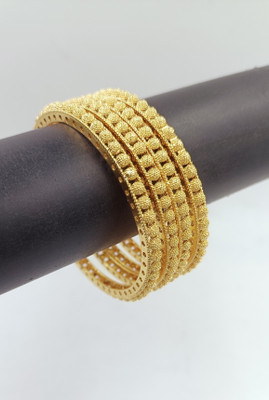 Vivanta Alloy Gold-plated Bangle Set(Pack of 4)
