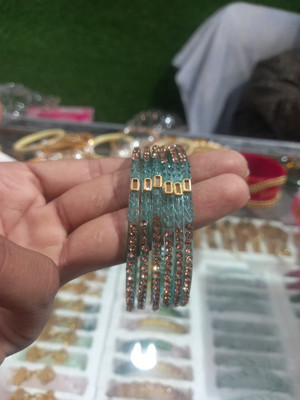 BUNTYBABLI Glass Bangle Set(Pack of 12)