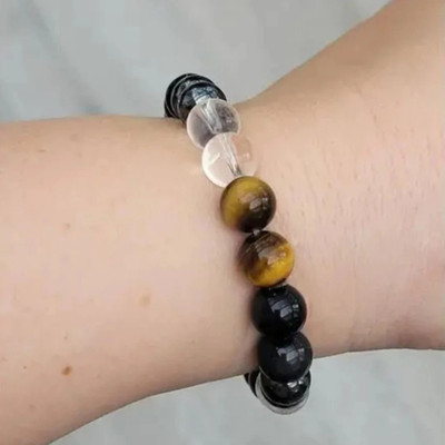 GemVastu Crystal, Tiger's Eye, Clear Quartz Beads Charm Bracelet