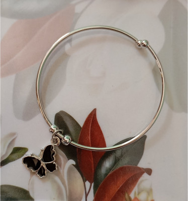 Ruhi Alloy Charm Bracelet