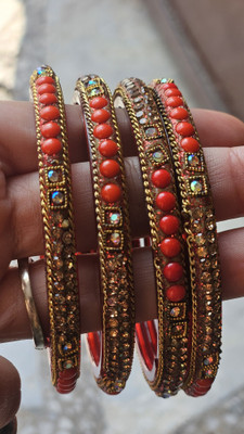 Ayushi Saraswat Alloy Kada