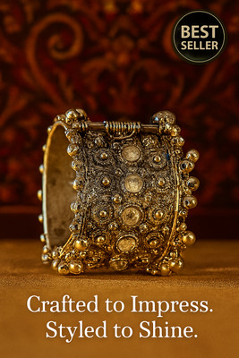 DEV VARNIKA Oxidised Silver Crystal Cuff