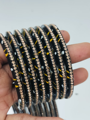 wear your shine with sk Plastic Bangle(Pack of 8)