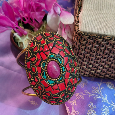 kaamil Brass, Lac Crystal Gold-plated Cuff