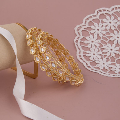 GC PREMIUM JEWELLERY Brass Cubic Zirconia Gold-plated Bangle