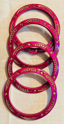 DUAA FASHIONS Lac Bangle Set(Pack of 4)