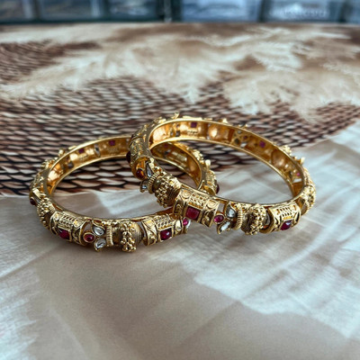 Garnisha Brass Pearl Brass Bangle Set(Pack of 2)