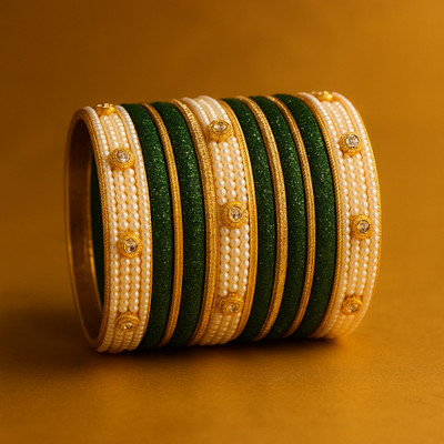 VKNSOAPS Brass, Lac Bangle Set