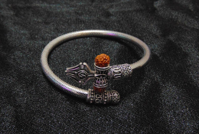 Spyroniix Reeal Treasuree Brass Silver Kada