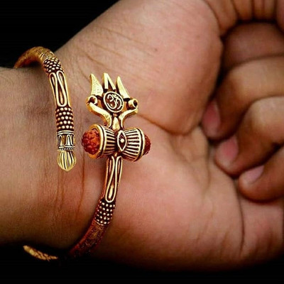 White Chimes Brass, Alloy Gold-plated Charm Bracelet