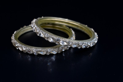 Durgesh Glass Diamond Silver Bangle Set(Pack of 2)