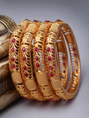 Sukkhi Alloy Gold-plated Bangle Set(Pack of 4)