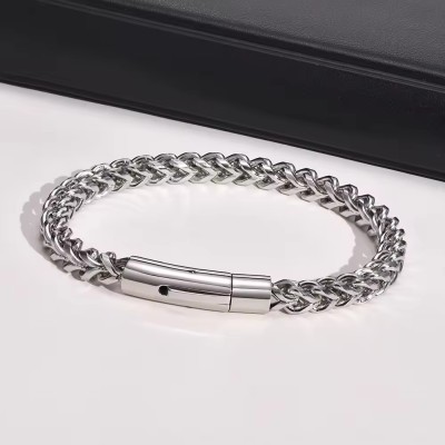 MEENAZ Metal, Alloy, Stainless Steel Beads, Pearl, Crystal Platinum, Rhodium, Silver Bracelet