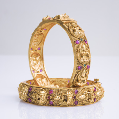 southtemple Brass Emerald, Ruby Gold-plated Bangle Set(Pack of 2)