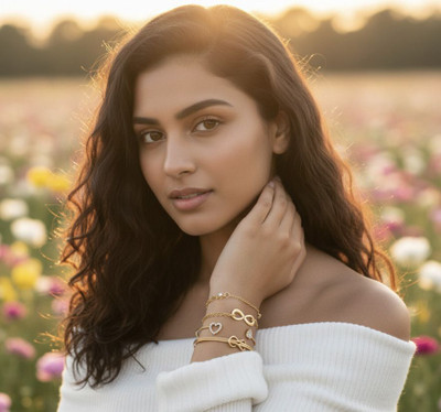 POLISH & POP Alloy Gold-plated Bracelet Set