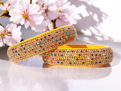 MANVI FASHION Lac Crystal Kada(Pack of 2)