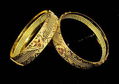 Aditya jewels Alloy Gold-plated Bangle Set(Pack of 2)