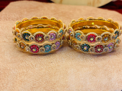 Crazy art gallery Resin Crystal Gold-plated Bangle Set(Pack of 4)