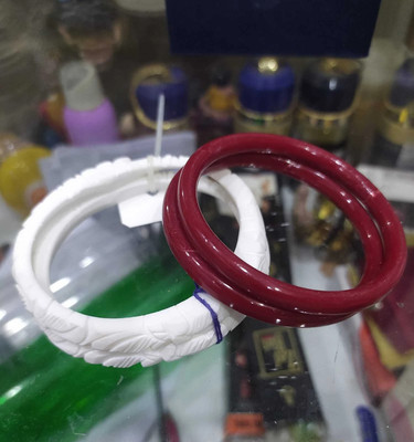 Royal Brothers Shell Bangle Set(Pack of 4)