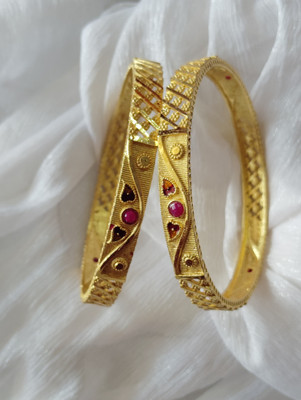 Prasansha Enterprises Brass Gold-plated Bangle Set(Pack of 2)
