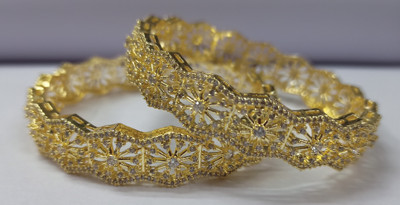 LOKESH GUPTA Brass Gold-plated Bangle Set(Pack of 2)