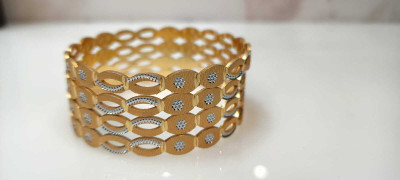 AASTHAS COLLECTIONS Brass Cubic Zirconia Gold-plated Bangle(Pack of 4)