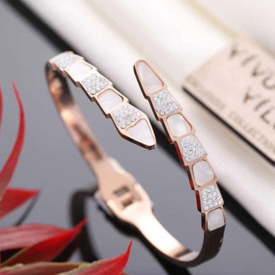 stocksy Stainless Steel Gold-plated Ring Bracelet
