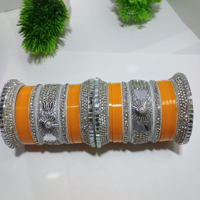 JNDRA COLLECTION Plastic Beads Bangle Set