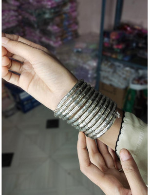 Samridhi DC Alloy Bracelet
