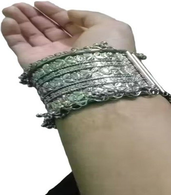 Samridhi DC Alloy Cuff