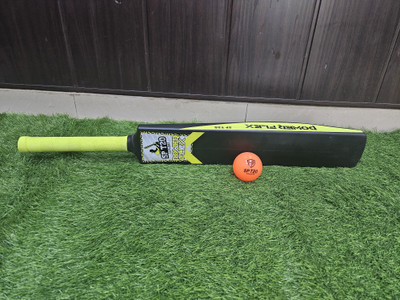 SP T20 SP BAT SIZE 8 AND WIND BALL PVC/Plastic Cricket  Bat For 15+ Yrs(.900 kg)
