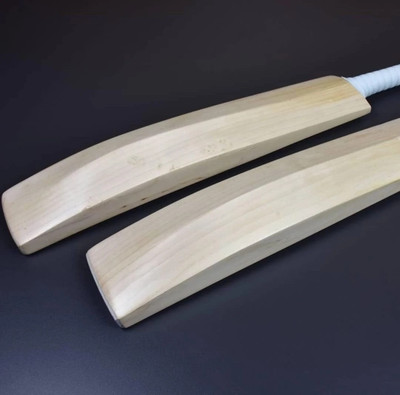 HouseOfCommon NEW CLASSIC PLAIN FINISHG LEATHER BAT 1000-1100g English Willow Cricket  Bat For 15+ Yrs(900-1100 g) HouseOfCommon NEW CLASSIC PLAIN FINISHG LEATHER BAT 1000-1100g English Willow Cricket  Bat For 15+ Yrs(900-1100 g)
