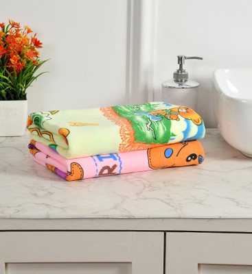 Outlay Home Microfiber 300 GSM Bath Towel Set(Pack of 2)