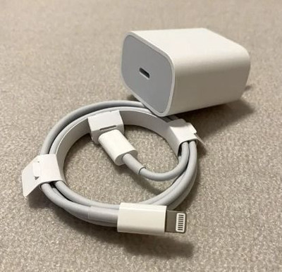 Gr traders 20 W PD 3 A Wall Charger for Mobile with Detachable Cable(White, Cable Included)