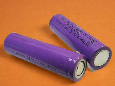 Sagaft A246 1322 mAh 18650 Lithium-Ion Rechargeable for Multi-Purpose  Battery(Pack of 2)